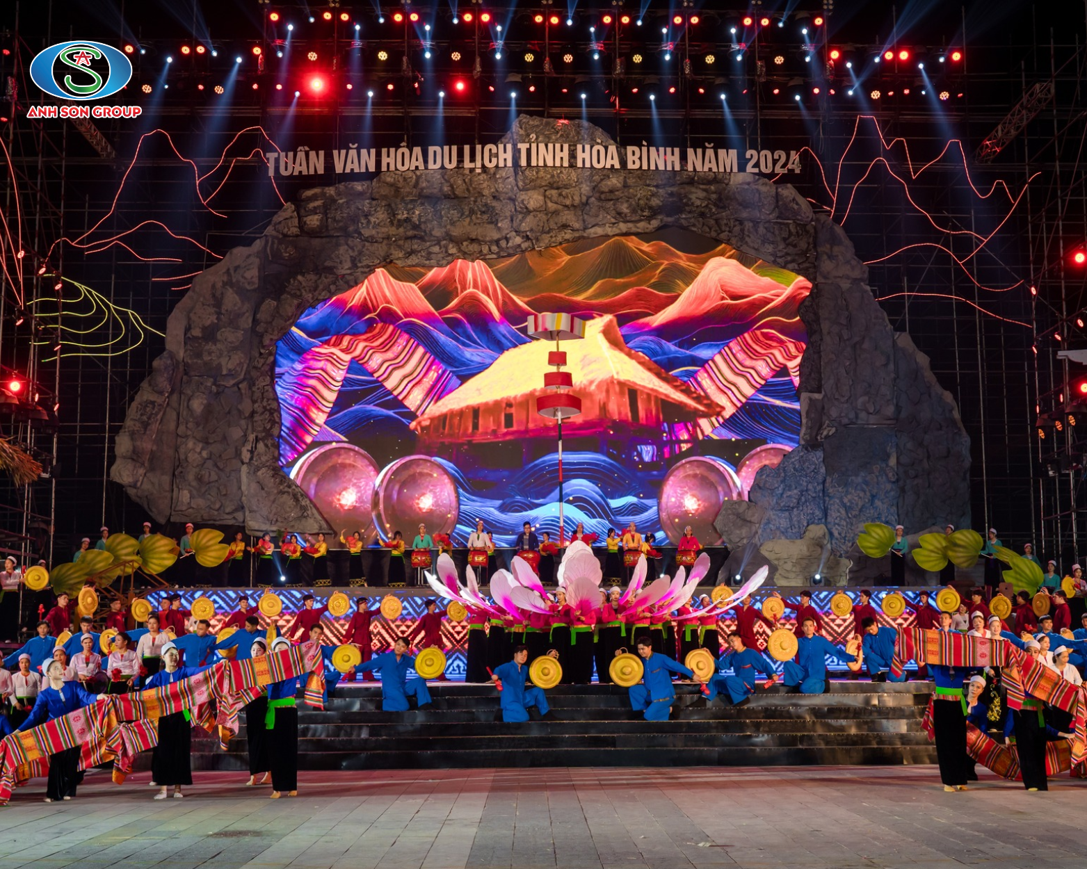 Rộn ràng tuần văn hóa du lịch tỉnh Hòa Bình 2024