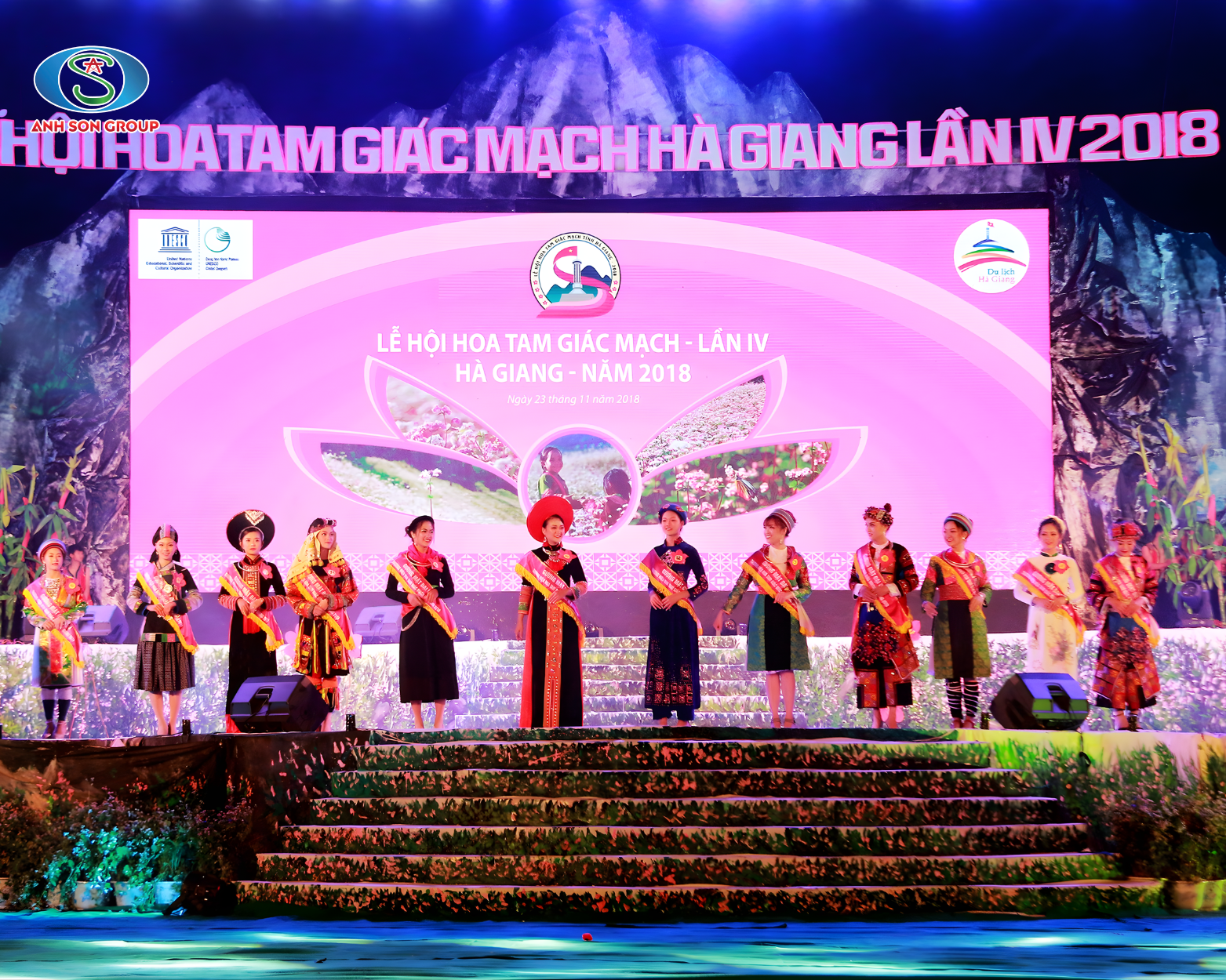 Tưng bừng chào đón lễ hội Hoa Tam Giác Mạch 2018 Hà Giang